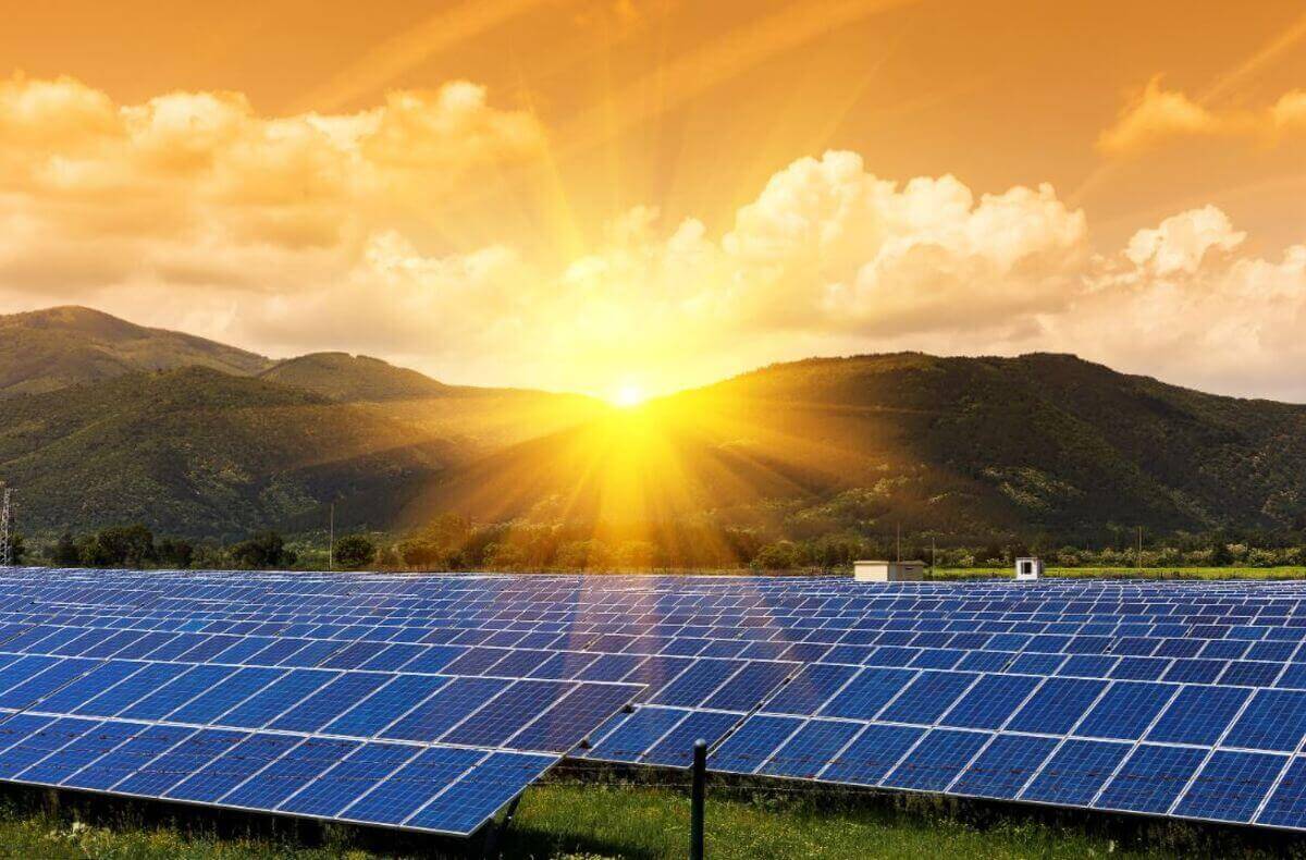 O Papel Vital das Agências de Marketing na Emergência do Mercado de Energia Solar por Assinatura e na Abertura do Mercado Livre de Energia