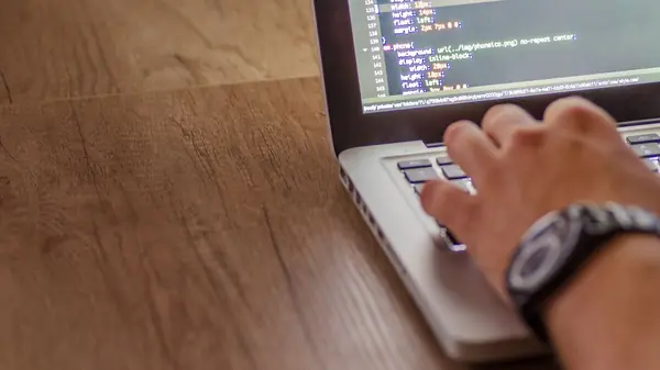 Web Designer em Guarapuava: Criação de Sites que Valorizam sua Marca